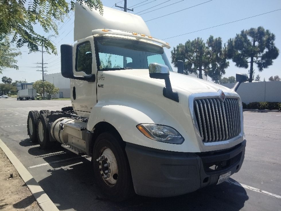 Day Cab Tractor-Heavy Duty Tractors-International-2020-LT625-La Mirada-CA-266,589\n\t\tmiles-$ 33,250 - Image 1
