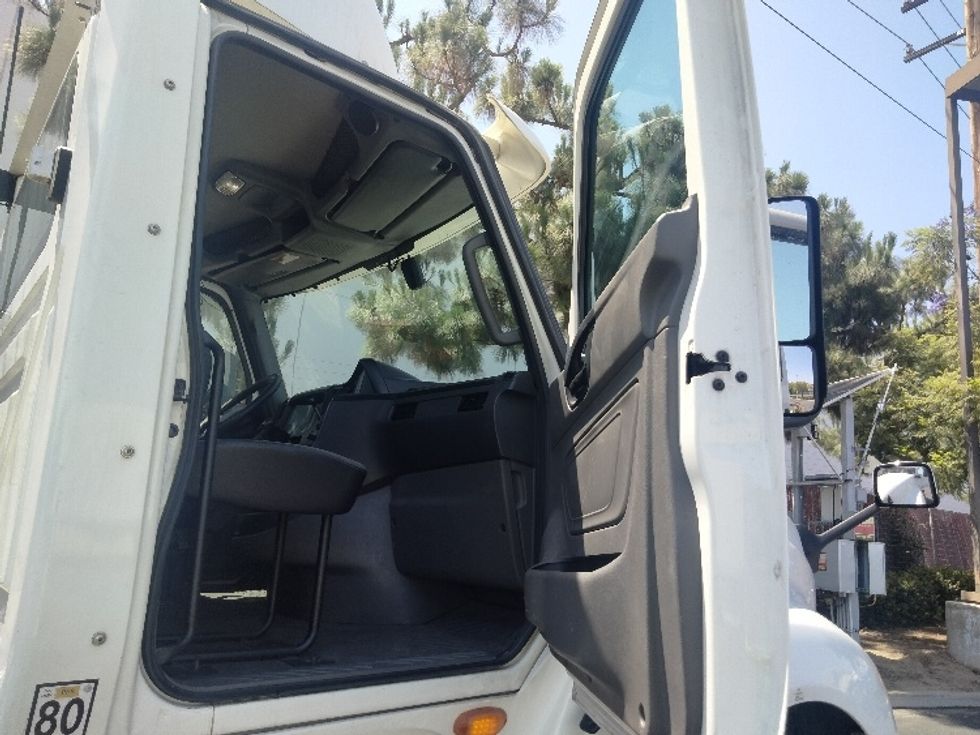 Day Cab Tractor-Heavy Duty Tractors-International-2020-LT625-La Mirada-CA-266,589\n\t\tmiles-$ 33,250 - Image 12