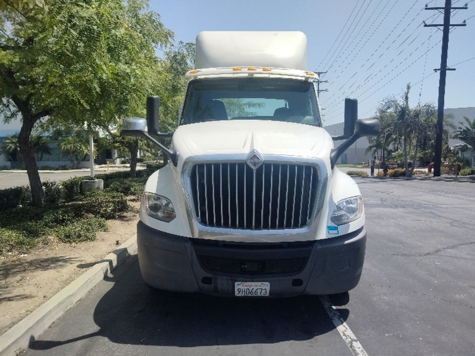 Day Cab Tractor-Heavy Duty Tractors-International-2020-LT625-La Mirada-CA-266,589\n\t\tmiles-$ 33,250 - Image 2
