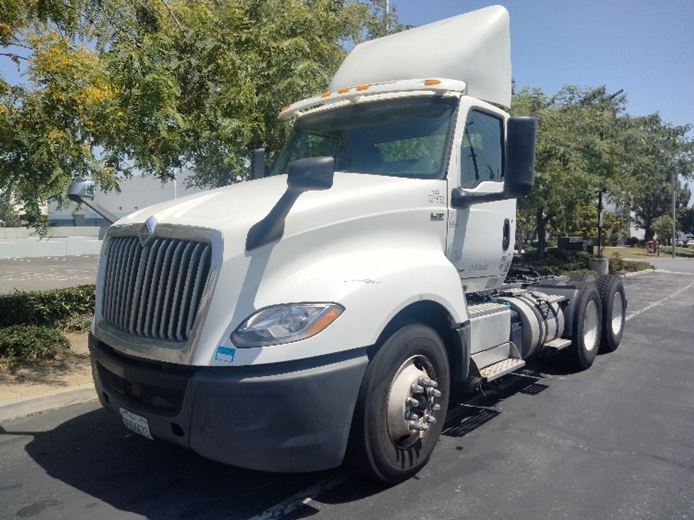 Day Cab Tractor-Heavy Duty Tractors-International-2020-LT625-La Mirada-CA-266,589\n\t\tmiles-$ 33,250 - Image 3