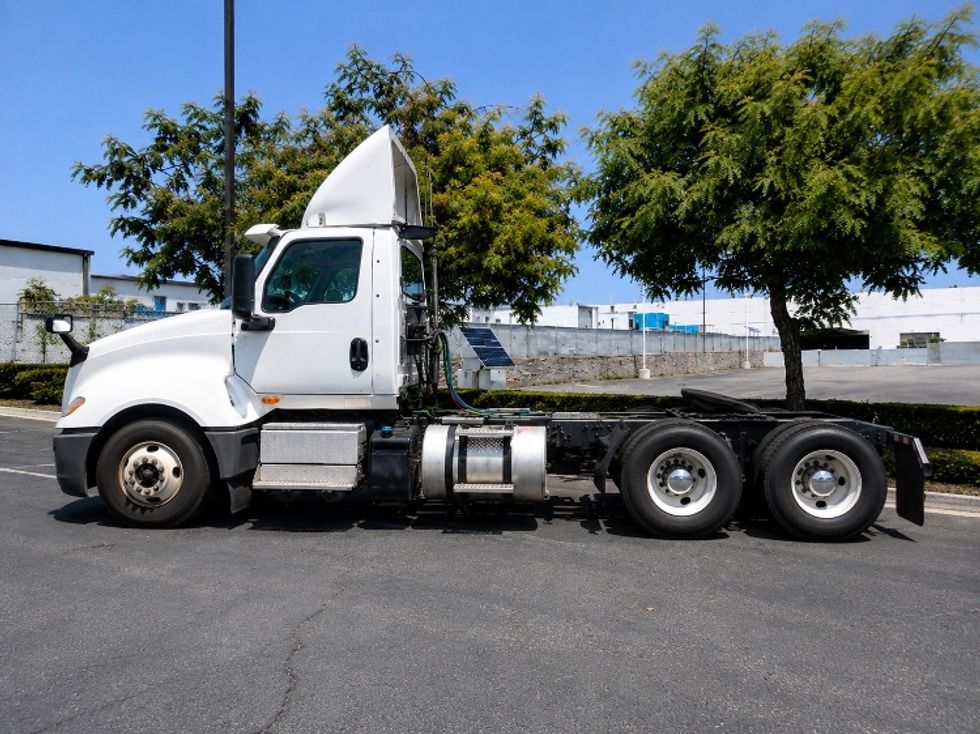 Day Cab Tractor-Heavy Duty Tractors-International-2020-LT625-La Mirada-CA-266,589\n\t\tmiles-$ 33,250 - Image 4