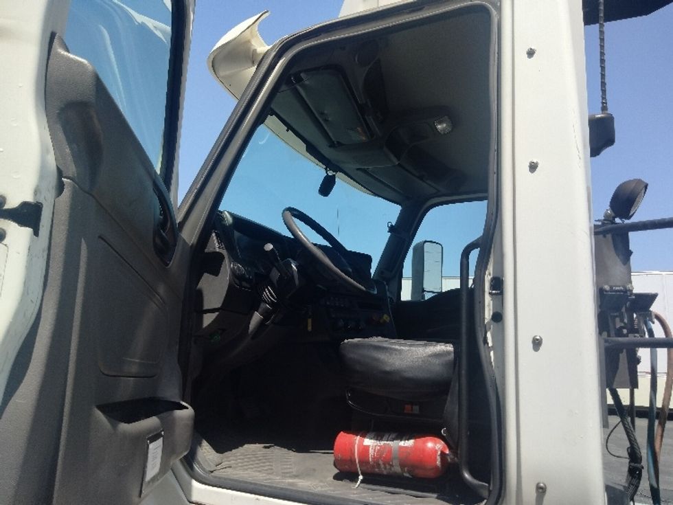 Day Cab Tractor-Heavy Duty Tractors-International-2020-LT625-La Mirada-CA-266,589\n\t\tmiles-$ 33,250 - Image 9