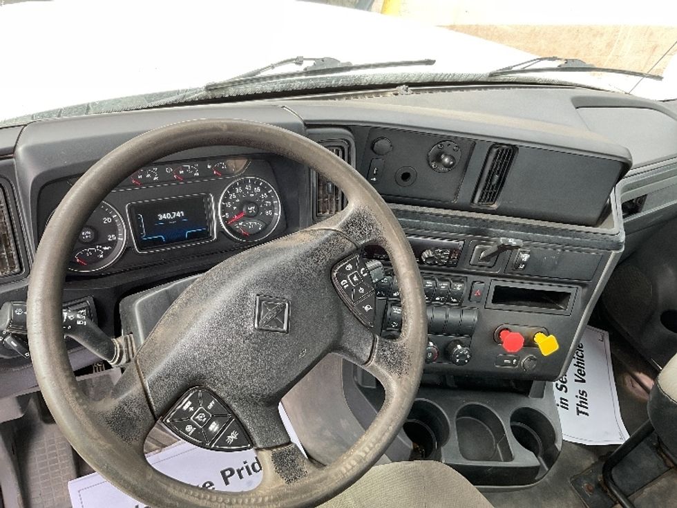 Day Cab Tractor-Heavy Duty Tractors-International-2020-LT625-La Porte-IN-337,594\n\t\tmiles-$ 32,750 - Image 11