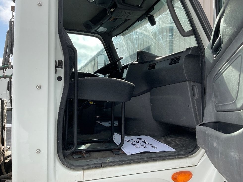 Day Cab Tractor-Heavy Duty Tractors-International-2020-LT625-La Porte-IN-337,594\n\t\tmiles-$ 32,750 - Image 12