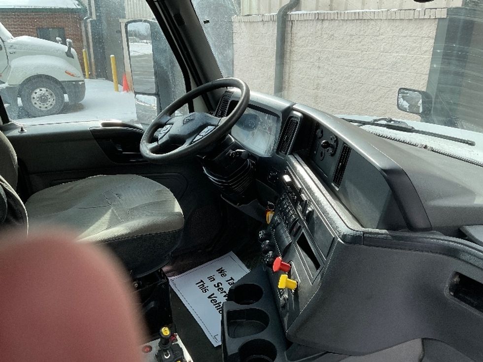 Day Cab Tractor-Heavy Duty Tractors-International-2020-LT625-La Porte-IN-337,594\n\t\tmiles-$ 32,750 - Image 14