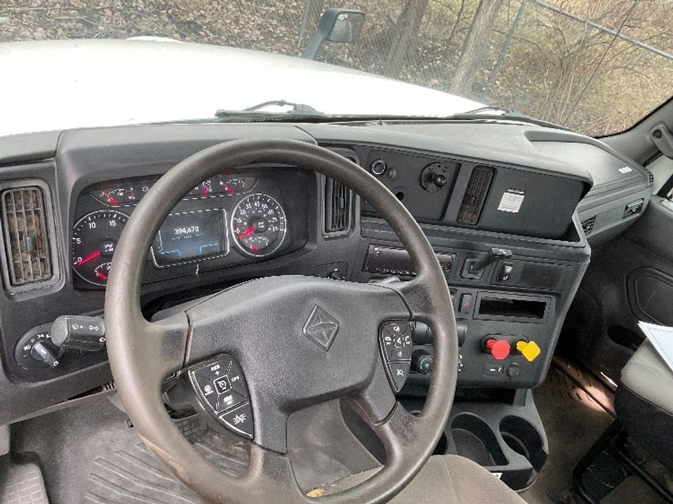Day Cab Tractor-Heavy Duty Tractors-International-2020-LT625-La Porte-IN-392,217\n\t\tmiles-$ 29,500 - Image 11