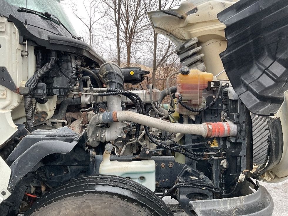 Day Cab Tractor-Heavy Duty Tractors-International-2020-LT625-La Porte-IN-392,217\n\t\tmiles-$ 29,500 - Image 15