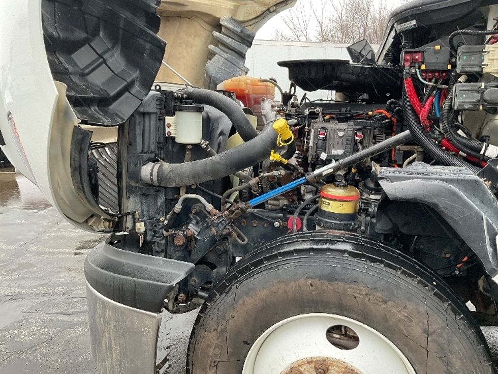 Day Cab Tractor-Heavy Duty Tractors-International-2020-LT625-La Porte-IN-392,217\n\t\tmiles-$ 29,500 - Image 16