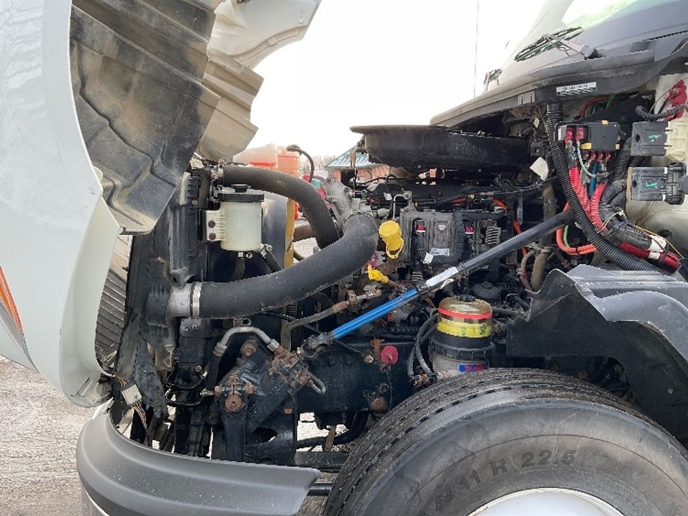 Day Cab Tractor-Heavy Duty Tractors-International-2020-LT625-La Porte-IN-396,500\n\t\tmiles-$ 29,250 - Image 15