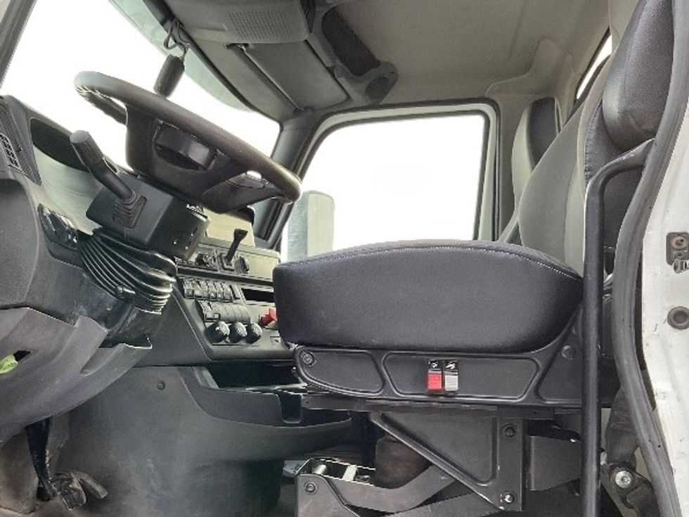 Day Cab Tractor-Heavy Duty Tractors-International-2020-LT625-La Porte-IN-396,500\n\t\tmiles-$ 29,250 - Image 8