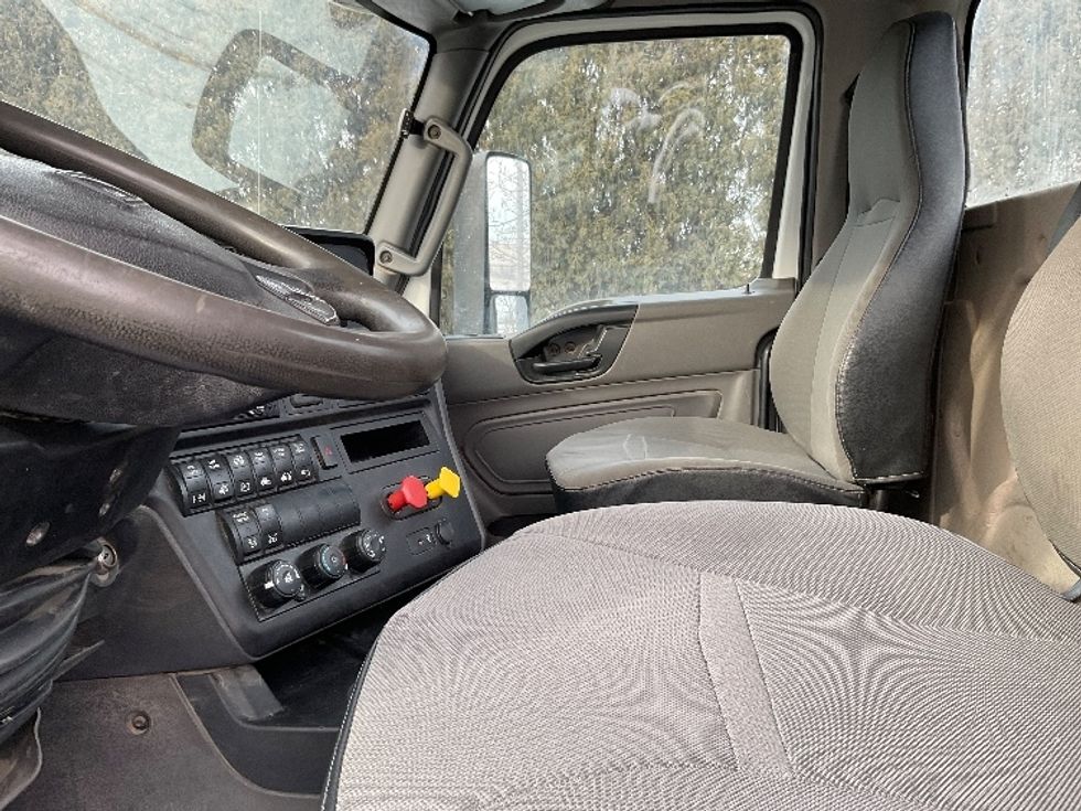 Day Cab Tractor-Heavy Duty Tractors-International-2020-LT625-La Porte-IN-396,500\n\t\tmiles-$ 29,250 - Image 9