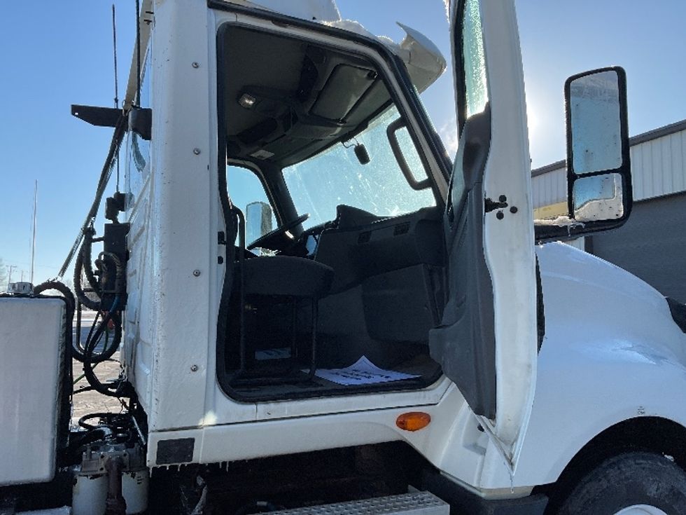 Day Cab Tractor-Heavy Duty Tractors-International-2020-LT625-La Porte-IN-422,087\n\t\tmiles-$ 29,000 - Image 12