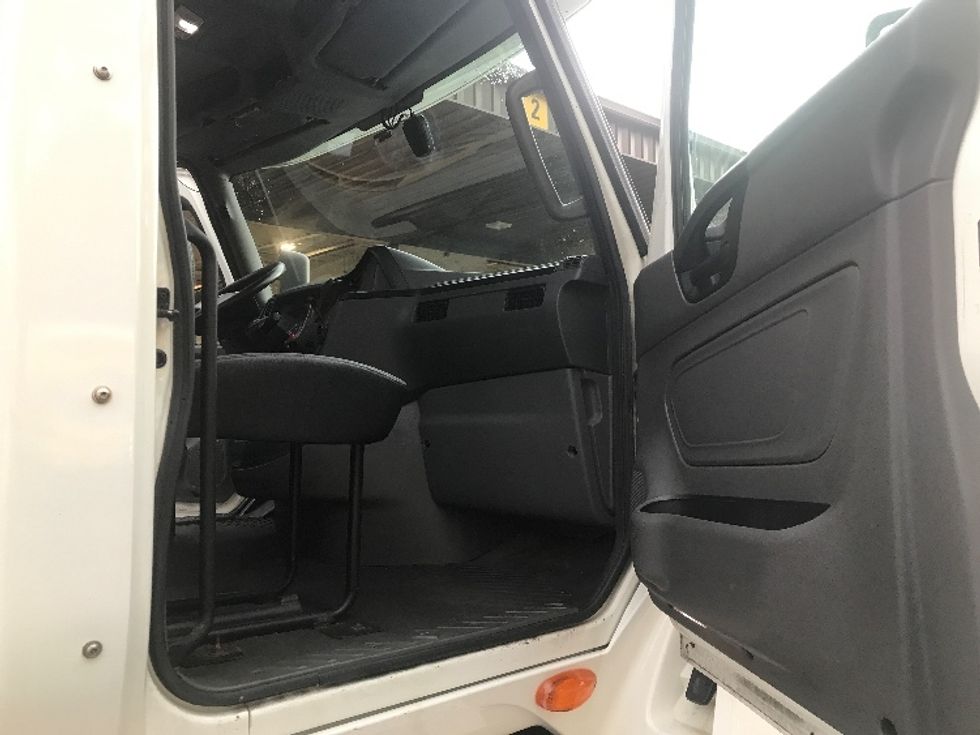 Day Cab Tractor-Heavy Duty Tractors-International-2020-LT625-Ladson-SC-254,530\n\t\tmiles-$ 37,750 - Image 9