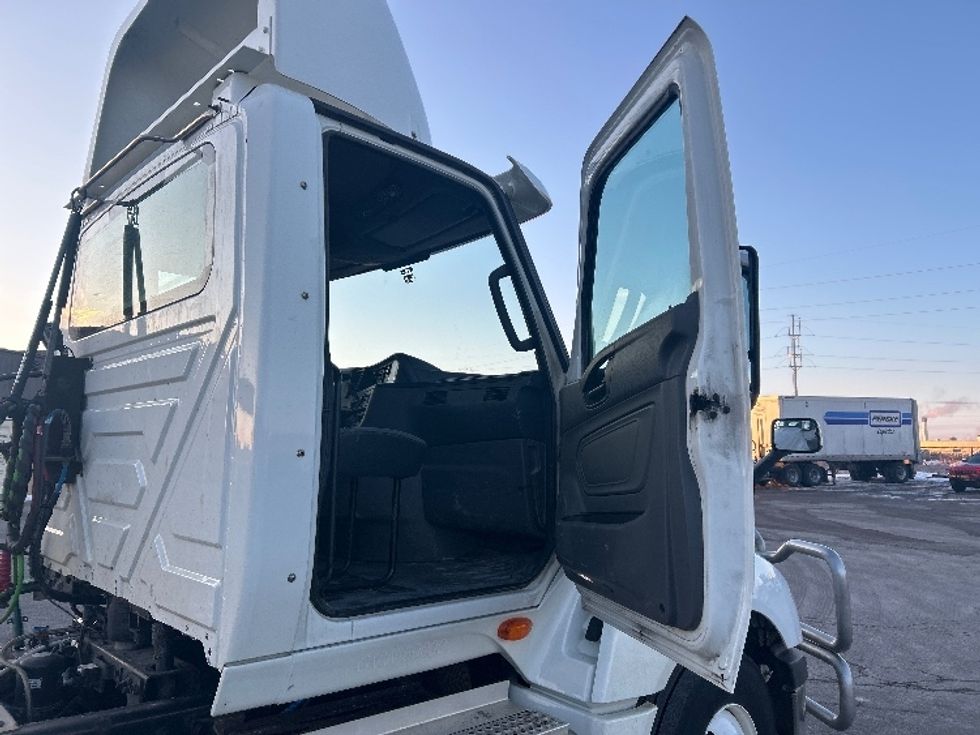 Day Cab Tractor-Heavy Duty Tractors-International-2020-LT625-Lansing-MI-539,509\n\t\tmiles-$ 26,250 - Image 12