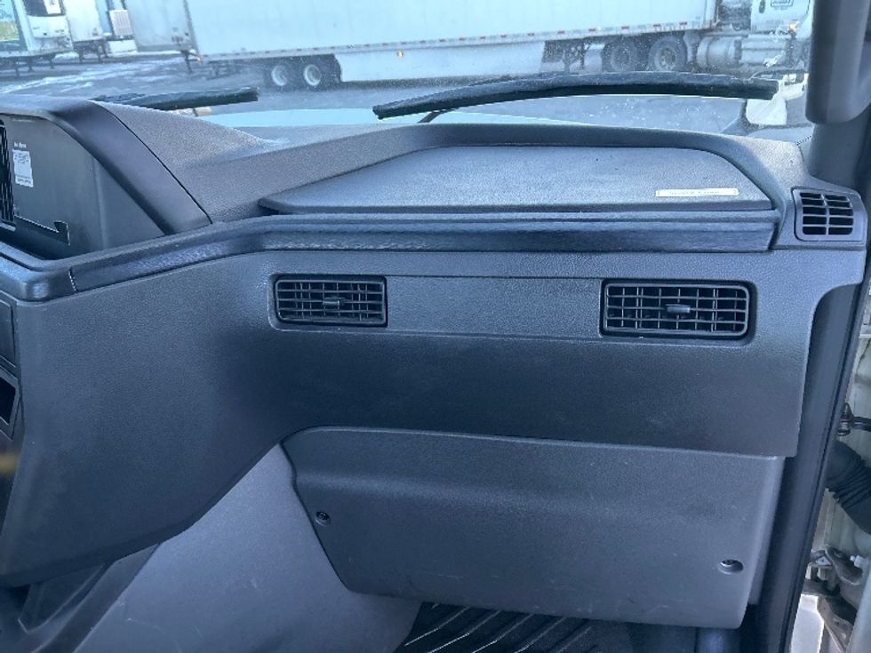 Day Cab Tractor-Heavy Duty Tractors-International-2020-LT625-Liverpool-NY-228,272\n\t\tmiles-$ 33,750 - Image 13