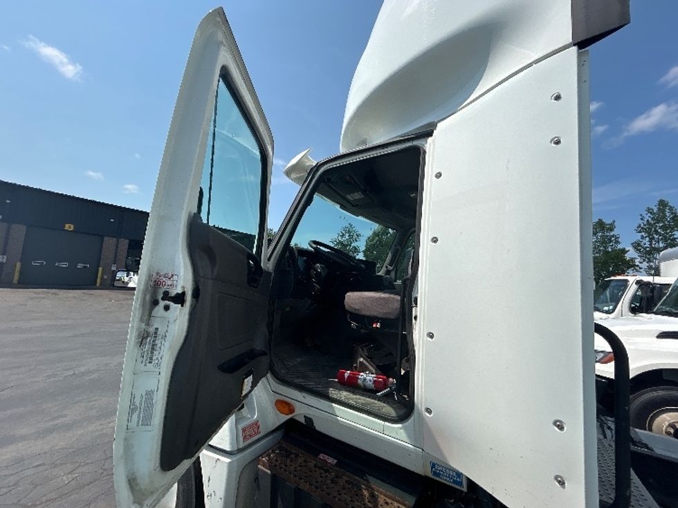 Day Cab Tractor-Heavy Duty Tractors-International-2020-LT625-Liverpool-NY-242,897\n\t\tmiles-$ 45,250 - Image 9