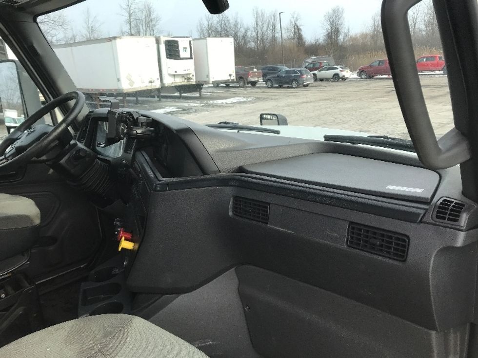 Day Cab Tractor-Heavy Duty Tractors-International-2020-LT625-Liverpool-NY-467,697\n\t\tmiles-$ 25,750 - Image 13