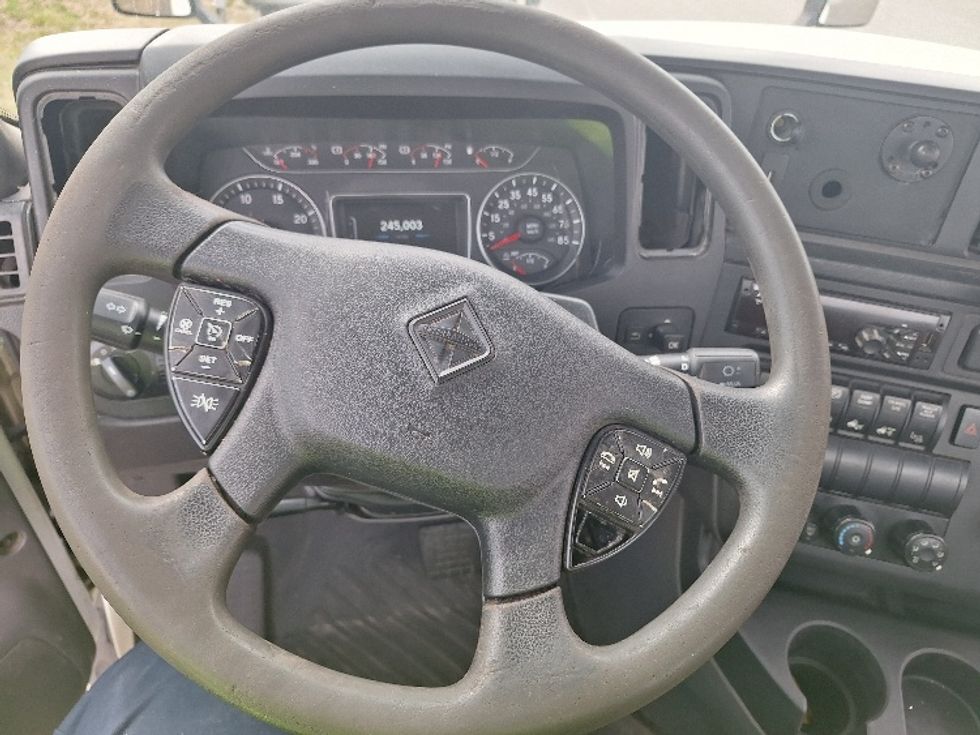 Day Cab Tractor-Heavy Duty Tractors-International-2020-LT625-Londonderry-NH-245,003\n\t\tmiles-$ 32,500 - Image 11