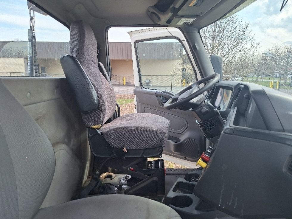 Day Cab Tractor-Heavy Duty Tractors-International-2020-LT625-Londonderry-NH-245,003\n\t\tmiles-$ 32,500 - Image 14