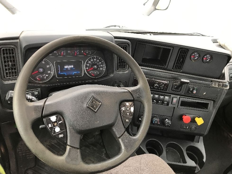 Day Cab Tractor-Heavy Duty Tractors-International-2020-LT625-Londonderry-NH-623,019\n\t\tmiles-$ 23,750 - Image 11