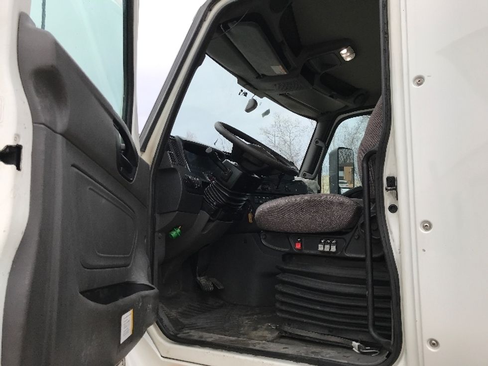 Day Cab Tractor-Heavy Duty Tractors-International-2020-LT625-Londonderry-NH-623,019\n\t\tmiles-$ 23,750 - Image 9