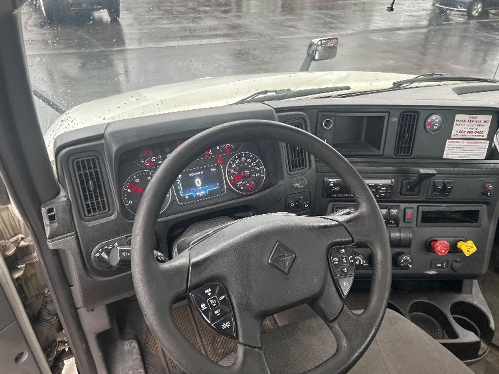 Day Cab Tractor-Heavy Duty Tractors-International-2020-LT625-Louisville-KY-578,383\n\t\tmiles-$ 25,750 - Image 11