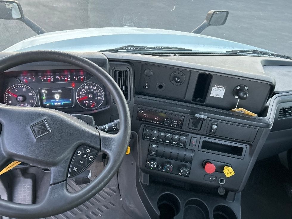 Day Cab Tractor-Heavy Duty Tractors-International-2020-LT625-Louisville-KY-590,121\n\t\tmiles-$ 23,500 - Image 10