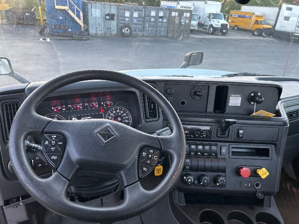 Day Cab Tractor-Heavy Duty Tractors-International-2020-LT625-Louisville-KY-590,121\n\t\tmiles-$ 23,500 - Image 11