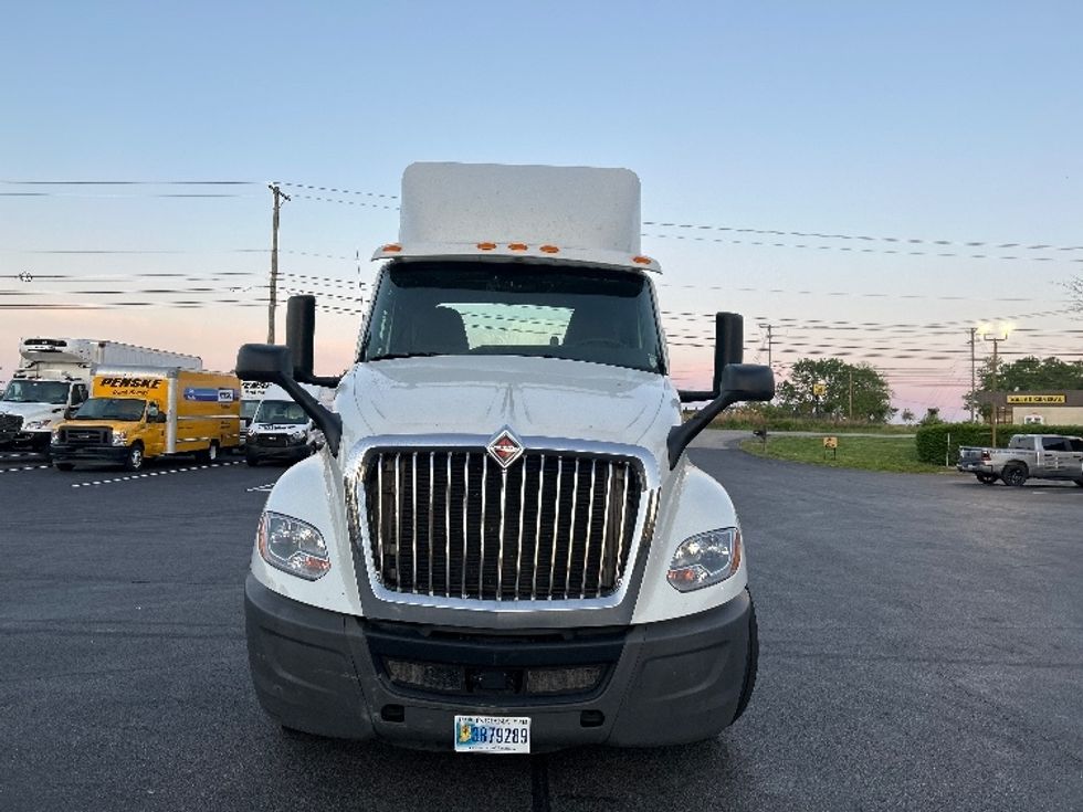 Day Cab Tractor-Heavy Duty Tractors-International-2020-LT625-Louisville-KY-590,121\n\t\tmiles-$ 23,500 - Image 2