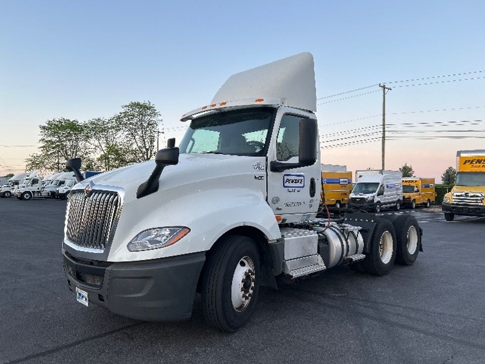 Day Cab Tractor-Heavy Duty Tractors-International-2020-LT625-Louisville-KY-590,121\n\t\tmiles-$ 23,500 - Image 3