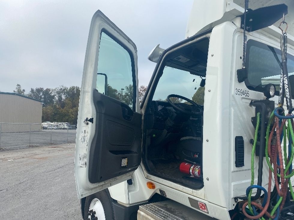 Day Cab Tractor-Heavy Duty Tractors-International-2020-LT625-Madison-AL-387,509\n\t\tmiles-$ 30,500 - Image 9