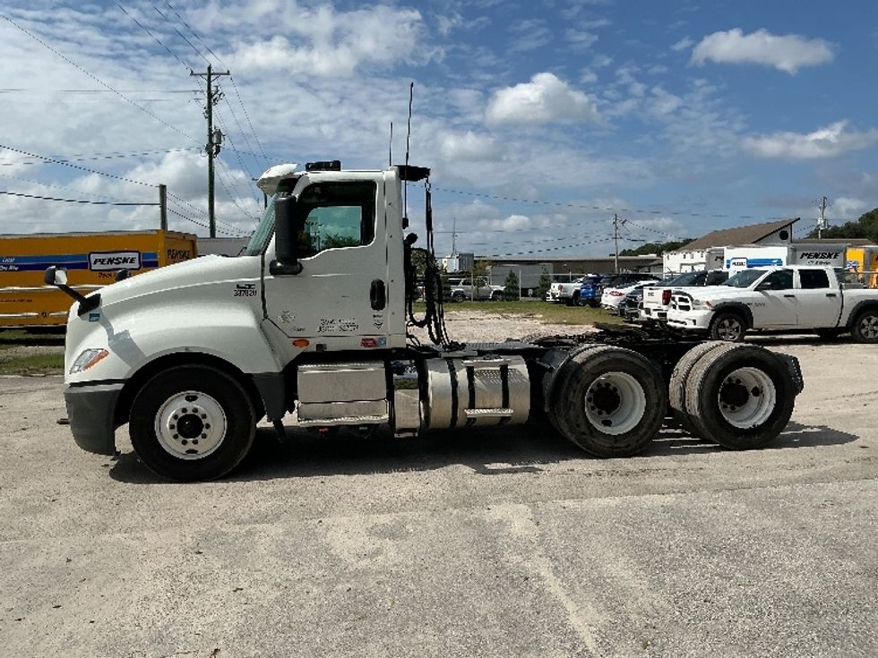 Day Cab Tractor-Heavy Duty Tractors-International-2020-LT625-Mebane-NC-336,761\n\t\tmiles-$ 30,250 - Image 4