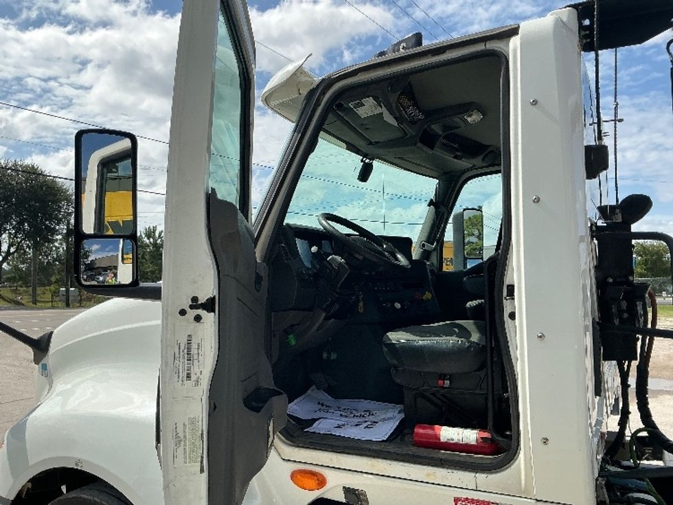 Day Cab Tractor-Heavy Duty Tractors-International-2020-LT625-Mebane-NC-336,761\n\t\tmiles-$ 30,250 - Image 9