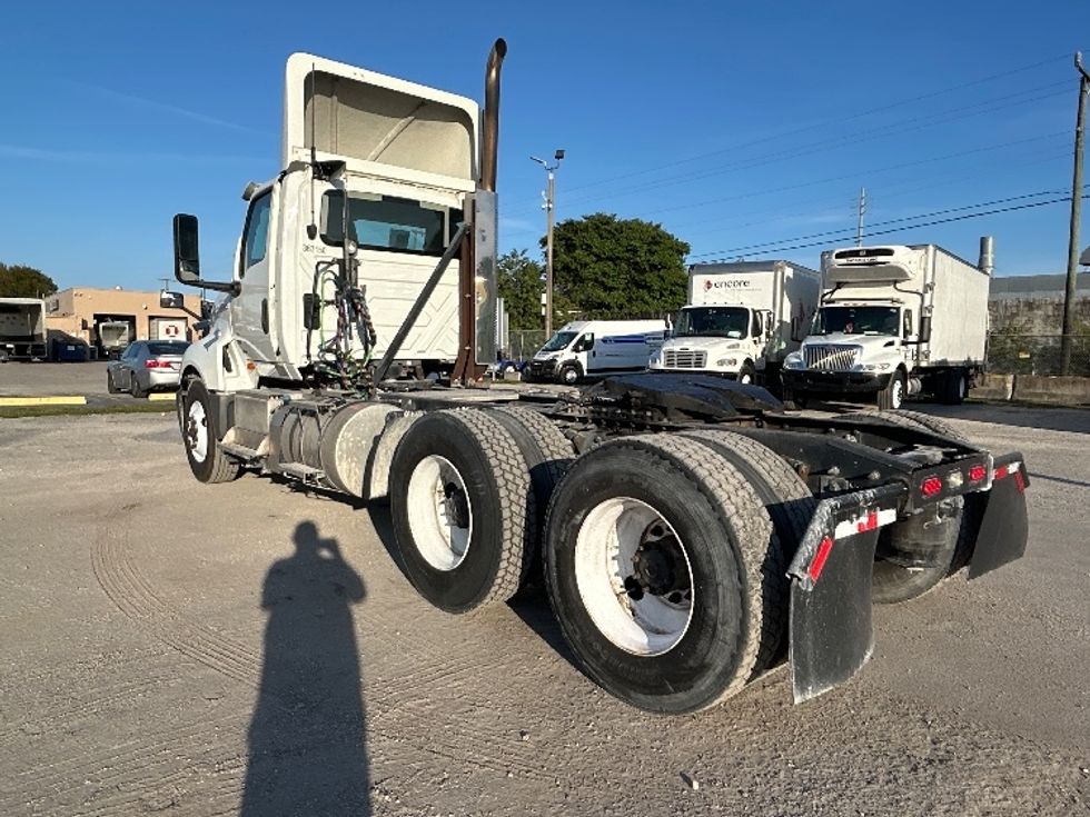 Day Cab Tractor-Heavy Duty Tractors-International-2020-LT625-Medley-FL-120,899\n\t\tmiles-$ 34,500 - Image 5