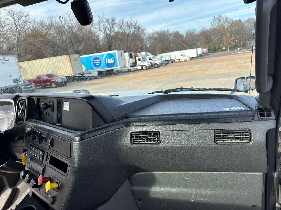 Day Cab Tractor-Heavy Duty Tractors-International-2020-LT625-Memphis-TN-285,662\n\t\tmiles-$ 33,750 - Image 13