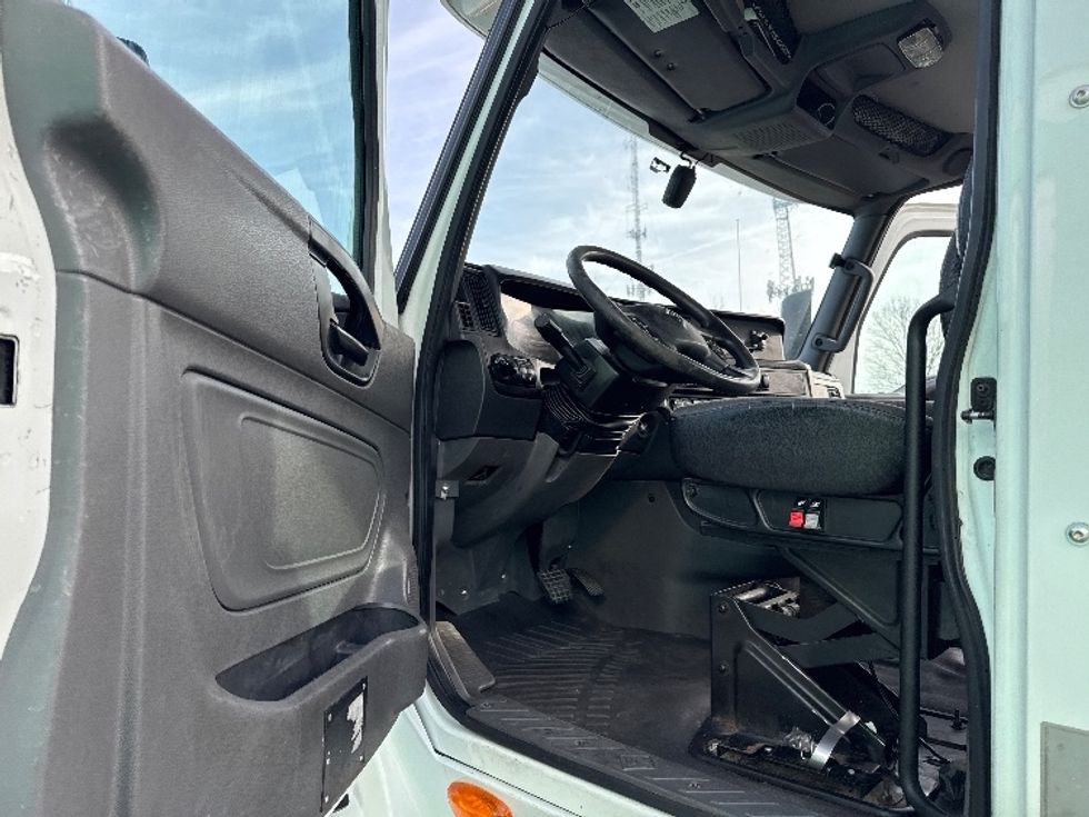 Day Cab Tractor-Heavy Duty Tractors-International-2020-LT625-Memphis-TN-285,662\n\t\tmiles-$ 33,750 - Image 9