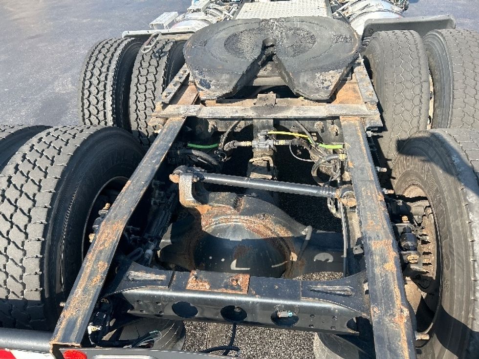 Day Cab Tractor-Heavy Duty Tractors-International-2020-LT625-Milwaukee-WI-520,985\n\t\tmiles-$ 25,750 - Image 6