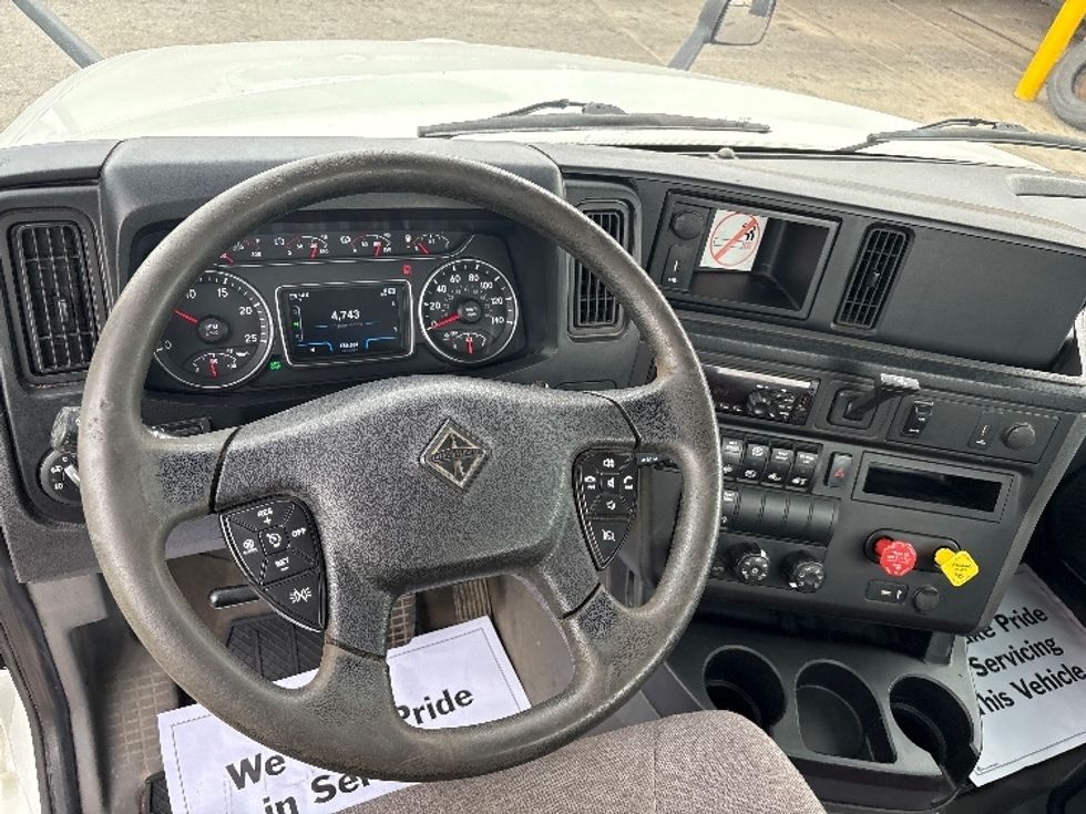 Day Cab Tractor-Heavy Duty Tractors-International-2020-LT625-Mississauga-ON-156,550\n\t\tkm-$ 72,000 - Image 11