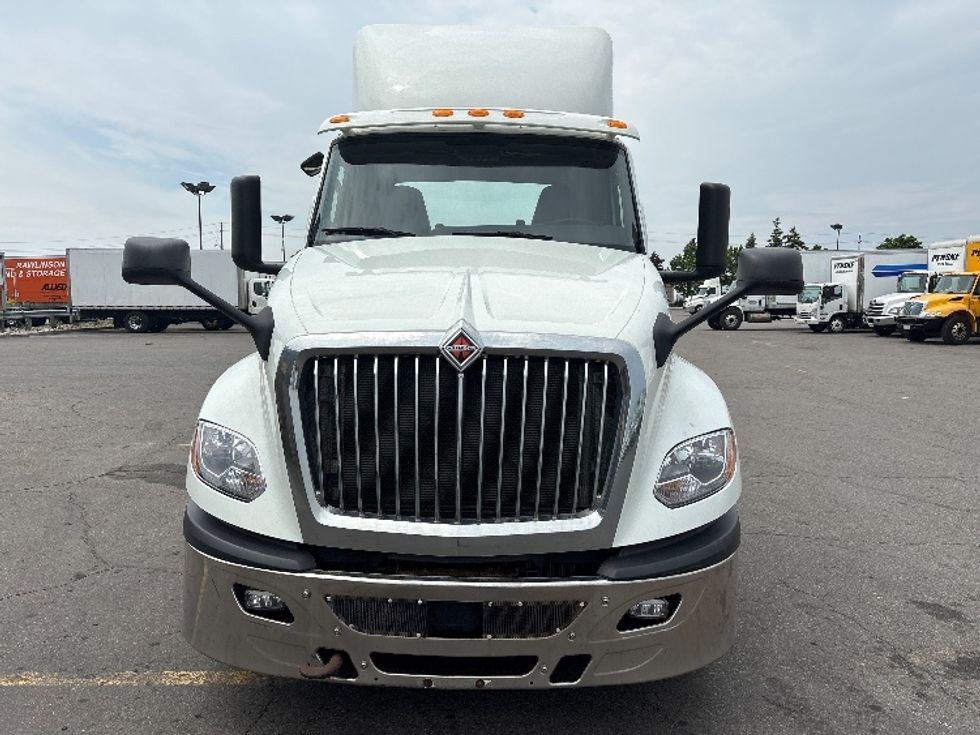 Day Cab Tractor-Heavy Duty Tractors-International-2020-LT625-Mississauga-ON-156,550\n\t\tkm-$ 72,000 - Image 2