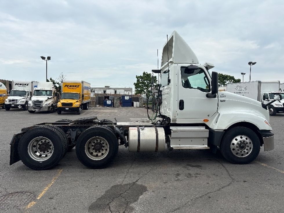 Day Cab Tractor-Heavy Duty Tractors-International-2020-LT625-Mississauga-ON-156,550\n\t\tkm-$ 72,000 - Image 8