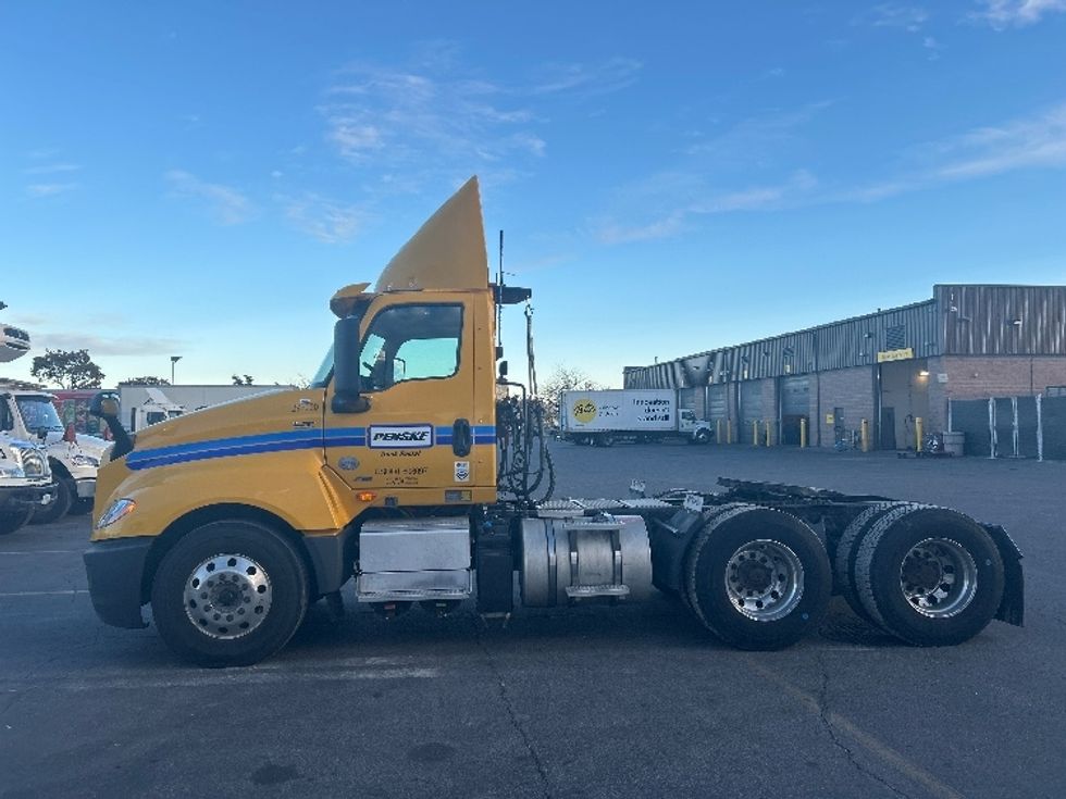 Day Cab Tractor-Heavy Duty Tractors-International-2020-LT625-Mississauga-ON-355,925\n\t\tkm-$ 18,000 - Image 4