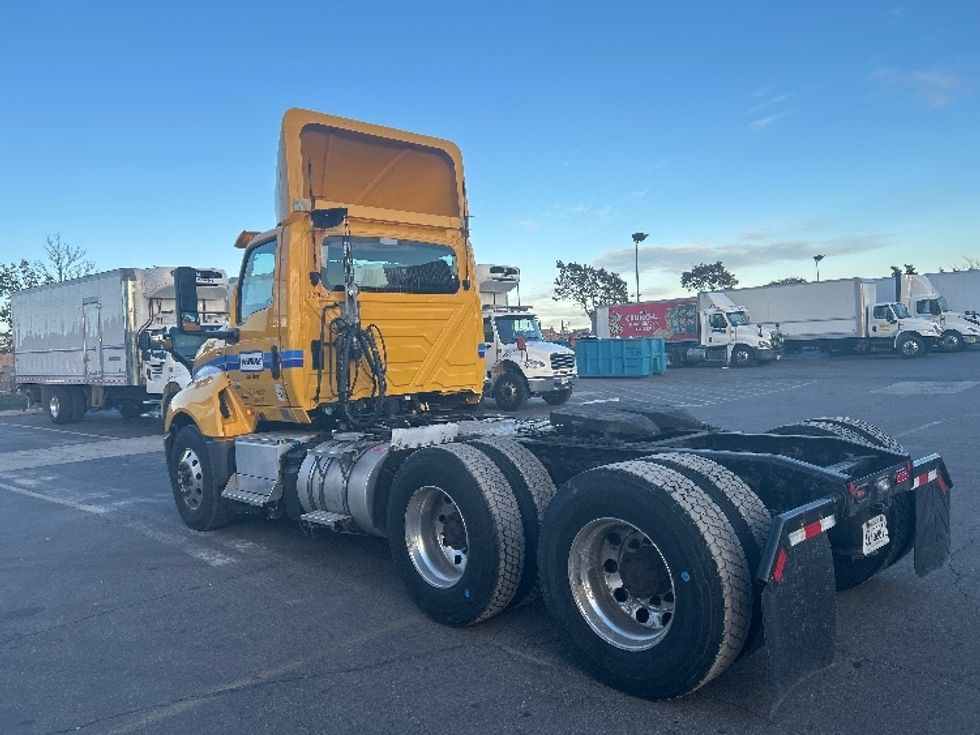 Day Cab Tractor-Heavy Duty Tractors-International-2020-LT625-Mississauga-ON-355,925\n\t\tkm-$ 18,000 - Image 5