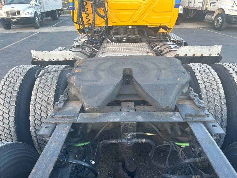 Day Cab Tractor-Heavy Duty Tractors-International-2020-LT625-Mississauga-ON-355,925\n\t\tkm-$ 18,000 - Image 6