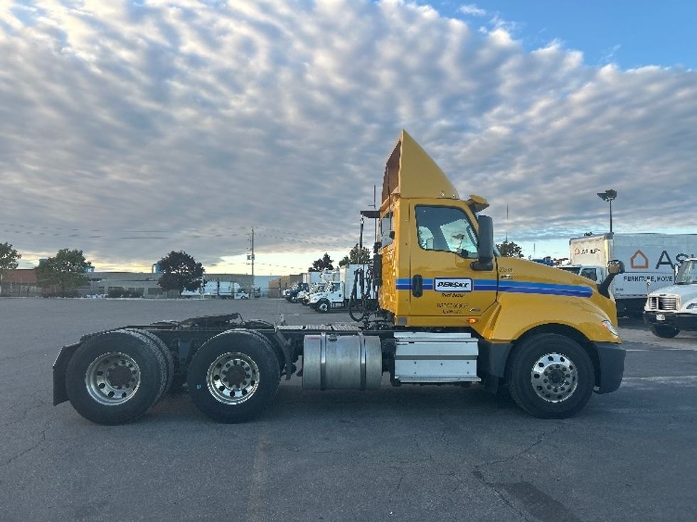 Day Cab Tractor-Heavy Duty Tractors-International-2020-LT625-Mississauga-ON-355,925\n\t\tkm-$ 18,000 - Image 8