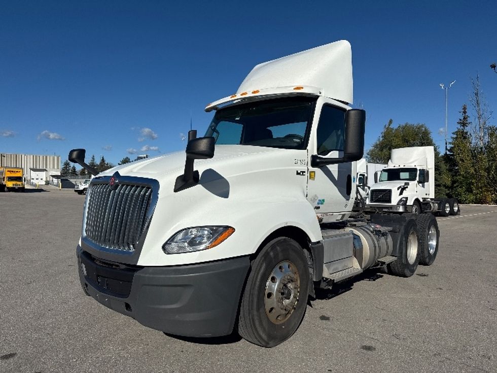 Day Cab Tractor-Heavy Duty Tractors-International-2020-LT625-Mississauga-ON-379,698\n\t\tkm-$ 43,750 - Image 1