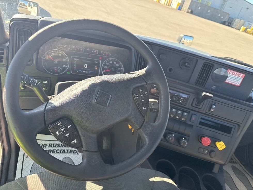 Day Cab Tractor-Heavy Duty Tractors-International-2020-LT625-Mississauga-ON-379,698\n\t\tkm-$ 43,750 - Image 11