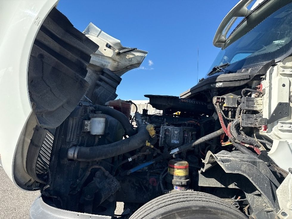 Day Cab Tractor-Heavy Duty Tractors-International-2020-LT625-Mississauga-ON-379,698\n\t\tkm-$ 43,750 - Image 16