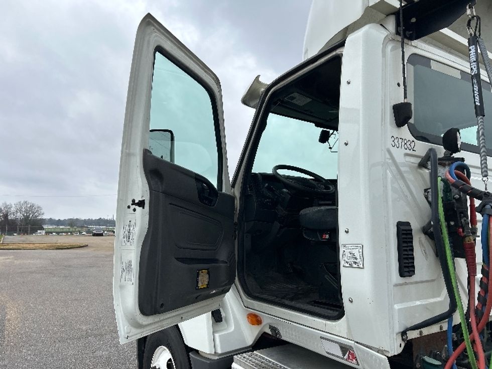Day Cab Tractor-Heavy Duty Tractors-International-2020-LT625-Montgomery-AL-278,577\n\t\tmiles-$ 35,250 - Image 9