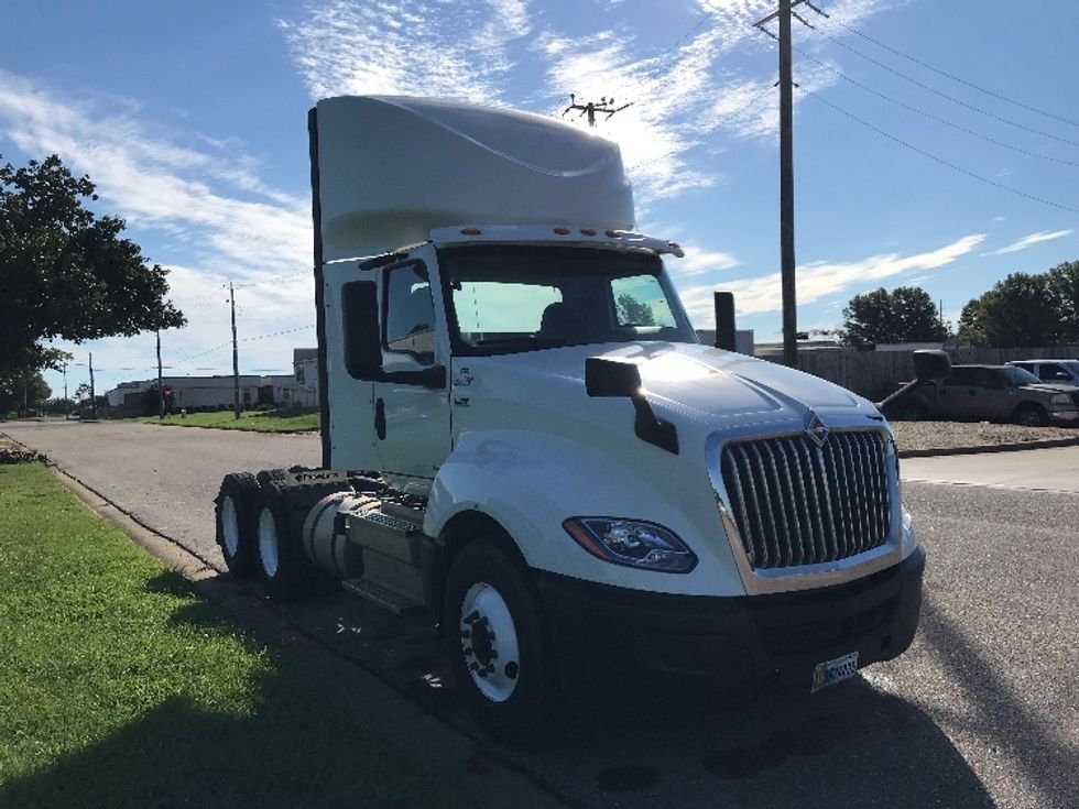 Day Cab Tractor-Heavy Duty Tractors-International-2020-LT625-Montgomery-AL-285,131\n\t\tmiles-$ 34,500 - Image 1