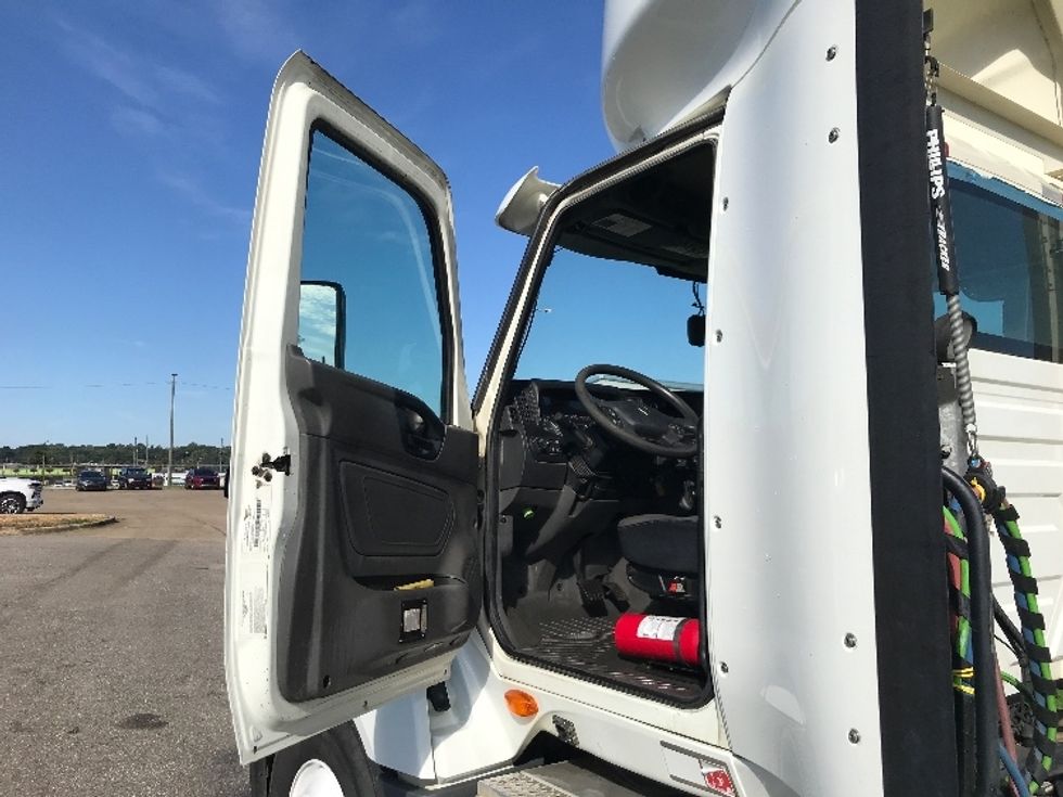 Day Cab Tractor-Heavy Duty Tractors-International-2020-LT625-Montgomery-AL-285,131\n\t\tmiles-$ 34,500 - Image 9